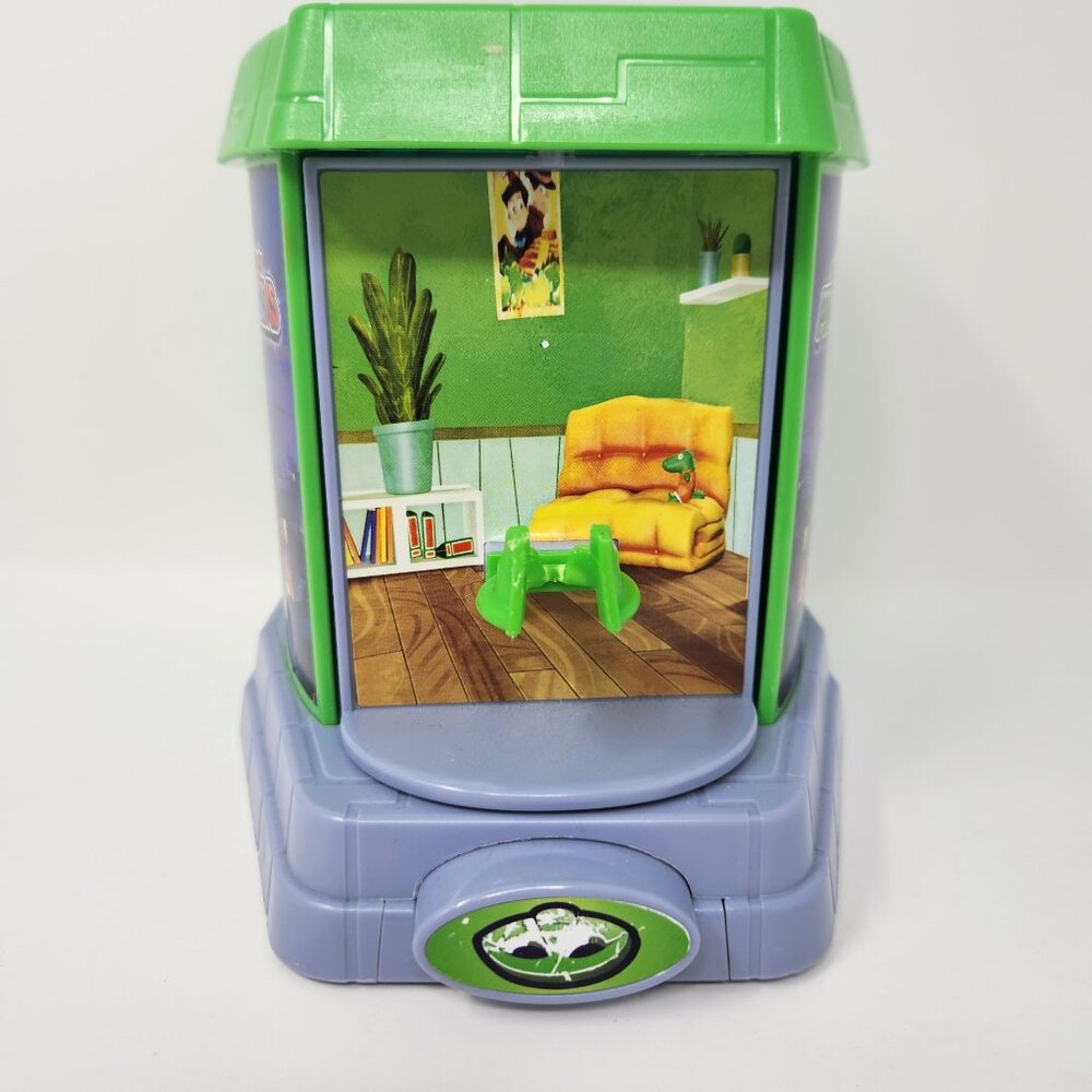 Just Play PJ MASKS Greg Becomes Gekko Transforming Station (Figures not included